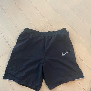 NIKE MENS AEROSWIFT SHORTS